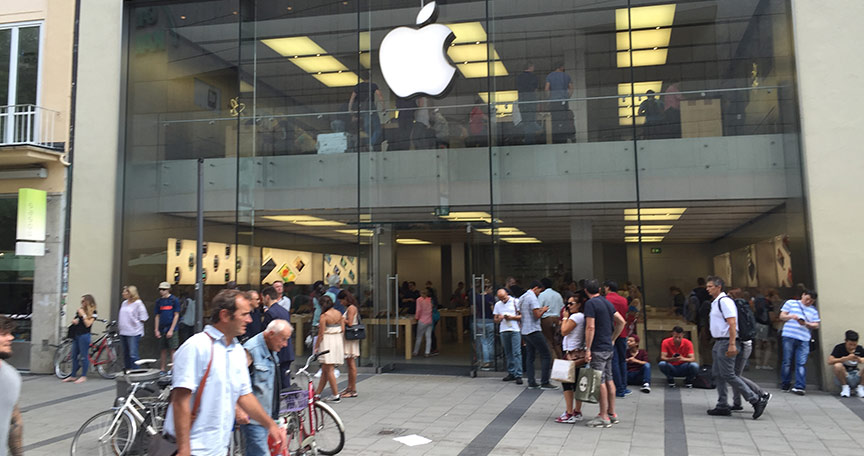 Publikumsmagnet: Der Apple-Shop in München.