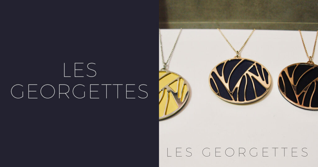 Oh la la ... die Neuheiten von Les Georgettes – vor allem die großen Anhänger und Ohrringe – haben Fans gefunden! Dank der unterschiedlichen Lederscheiben können die Schmuckstücke ganz einfach individualisiert werden und passen so zu jedem Outfit. Tres chic!
