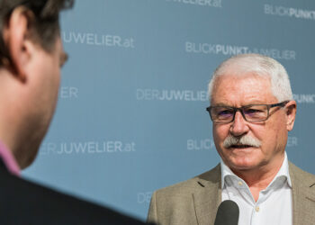 Nachwehen Ingersoll: Werner Kwiatkowski hat die Reißleine gezogen und ist mit Cristano in die Insolvenz gegangen. Schon auf der Inhorgenta war klar wie es weitergeht: mit der Eigenmarke Carl von Zeyten.