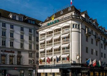 Das Bucherer Stammhaus am Luzerner Schwanenplatz.