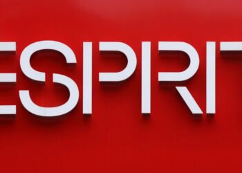 Der in die roten Zahlen gerutschte Modekonzern Esprit streicht in Deutschland mindestens 400 Stellen.