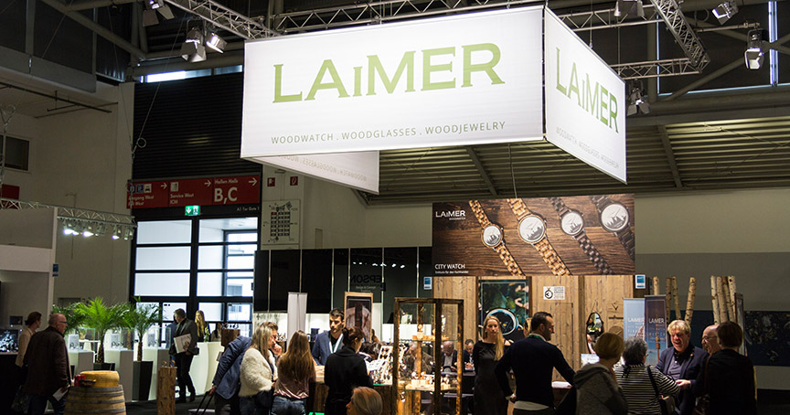 Laimer kombiniert Holzuhren mit spannenden Innovationen. Unter den Neuheiten: die Vitality Collection und Taschenuhren.