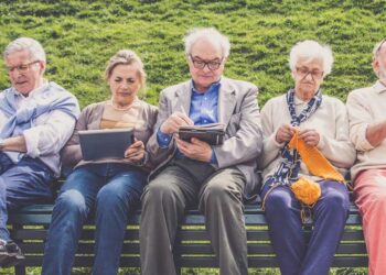 Die Generation 60+ entdeckt immer mehr den Online-Handel für sich.