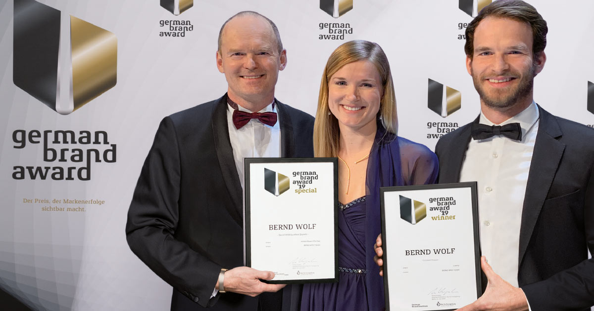 Zwei Preise: Bernd, Annalea und David (v.l.) Wolf haben beim German Brand Award gleich zwei Auszeichnungen erhalten.