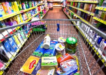 Vom Online-Kaufrausch kann auch der stationäre Handel profitieren.