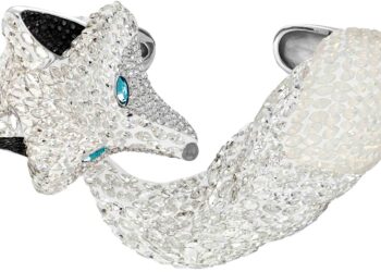 Traumhafter Hingucker: Der Cuff mit Polarfuchs.