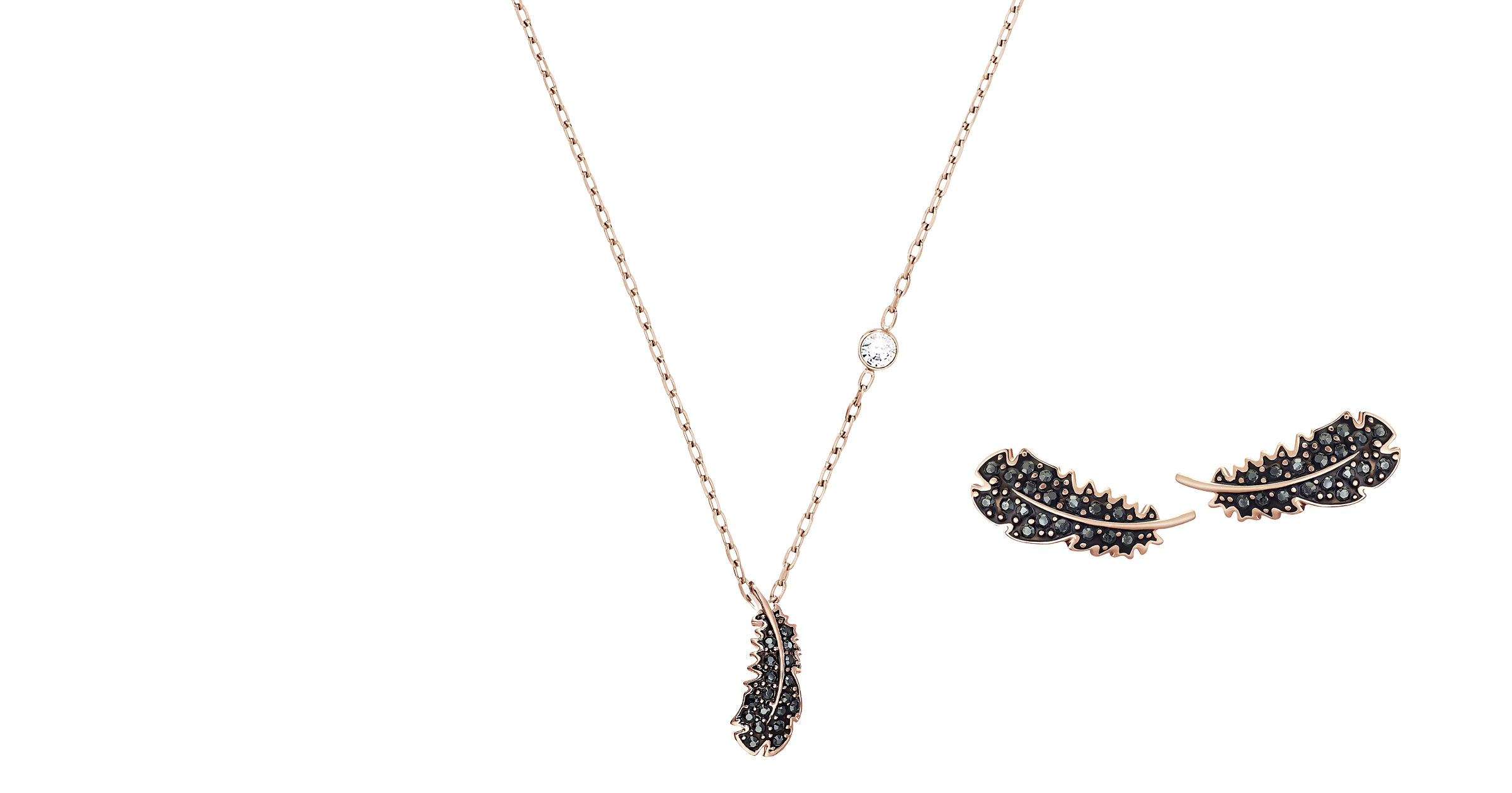 Dieses wunderschöne Set der NAUGHTY Linie setzt dunkle Akzente.