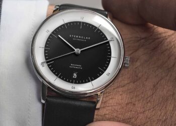 Die auf 750 Stück limitierte NAOS Automatik Edition Bauhaus kostet 349 Euro VK.