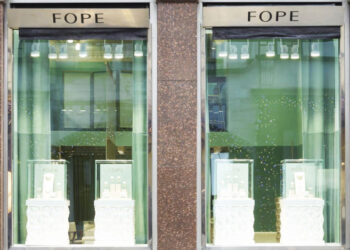 So präsentiert sich die FOPE-Boutique in London von außen.