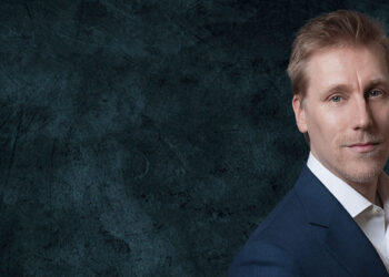 CLUSE-CEO Ed Postmus kündigt seinen Handelspartnern zusätzliche Unterstützung für eine Sale-Aktion an.