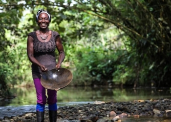 Barequeros sind handwerkliche Goldschürfer, die traditionelle Methoden verwenden.