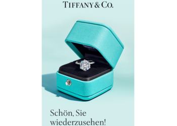 So macht Tiffany auf die Wiedereröffnung seiner Geschäfte aufmerksam.