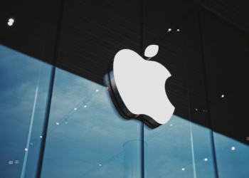 In der Wearables-Sparte mit Produkten wie der Apple Watch baute der Konzern den Umsatz um 30 Prozent aus. (Credit: Sukrita Rungroj / Shutterstock.com)