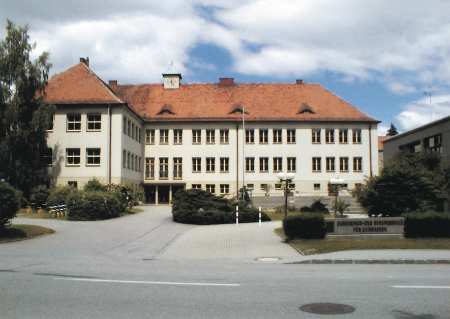 Fachschule für Präzisions- und Uhrentechnik der HTL Karlstein im Waldviertel