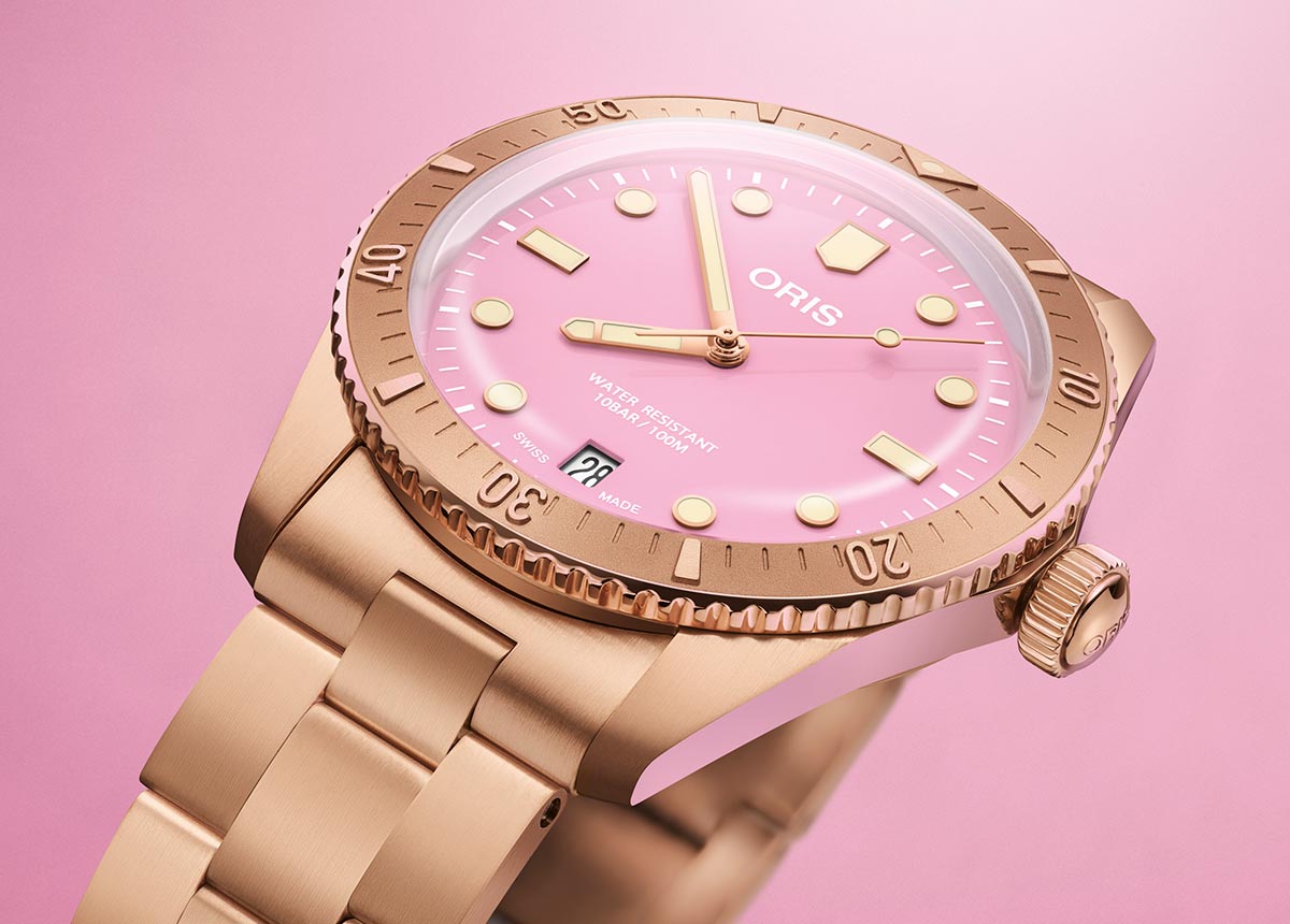 Ein echter Hingucker: Die neue „Cotton Candy“ Uhr von Oris mit rosa Zifferblatt.