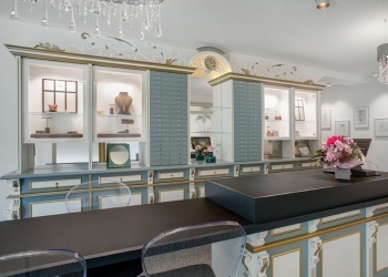 Innenansicht der ersten deutschen Filiale des "Tiroler Goldschmieds" am Tegernsee.