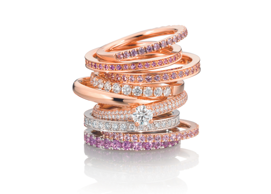Memoire-Ringe "Diamante in Amore" aus 18 Karat Roségold mit weißen und farbigen Diamanten. © Capolavoro