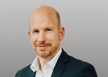 Seit 1. Juni in der Geschäftsführung: DerJuwelier.at wünscht Hannes Steim einen erfolgreichen Start. © Junghans