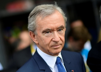 LVMH-Chef Bernard Arnault strukturiert Holding um