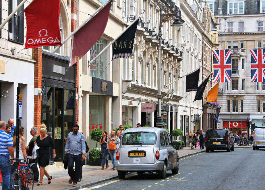Old Bond Street in London mit Omgea Store: Hier soll ab 2023 der neue Rolex Store entstehen. © Shutterstock