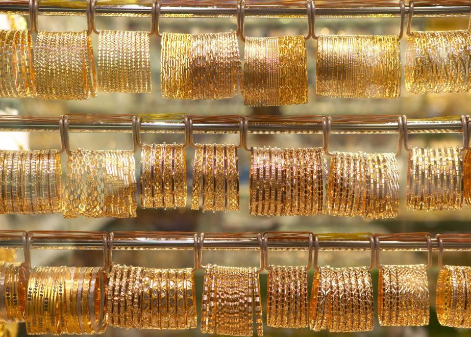Auch wenn alles Gold ist, das bei den Schmuckhändlern in Dubai glänzt, stammt ein Teil des Edelmetalls aus illegalen Quellen. © Shutterstock