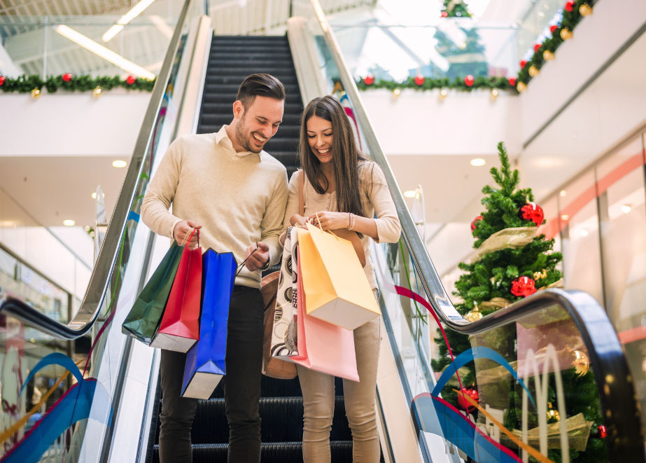Die Umfrage hat ergeben, dass Frauen den Weihnachtskauf tendenziell früher beginnen als Männer. © Shutterstock