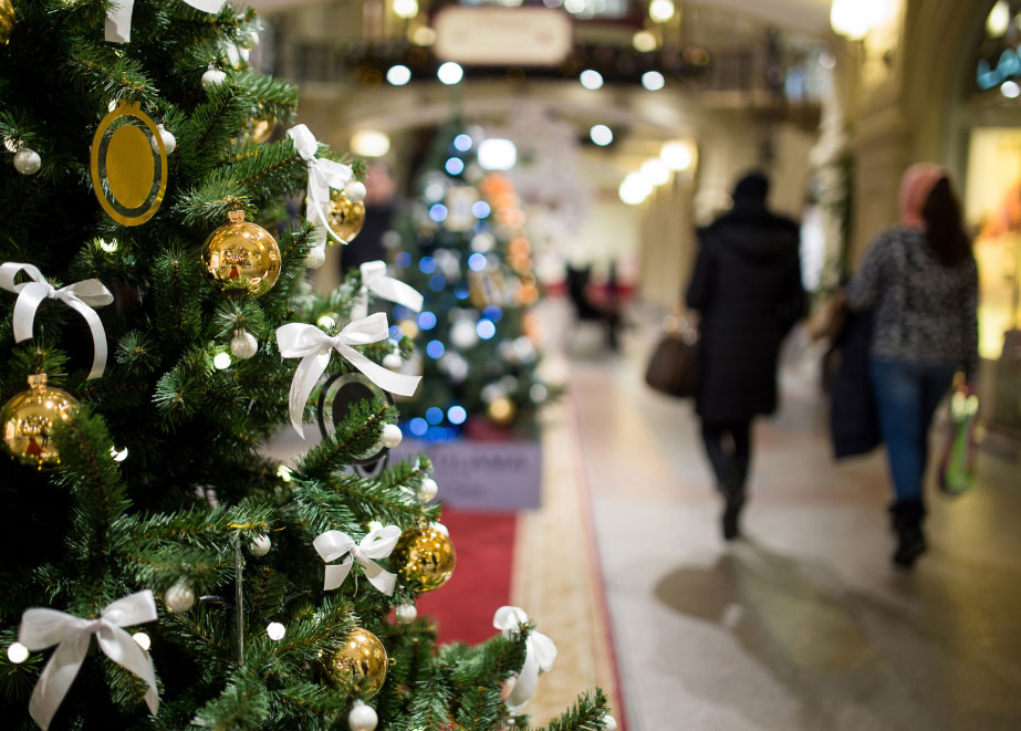 Eine Umfrage hat ergeben: Die Österreicher und Österreicherinnen wollen an Weihnachten in jedem Fall Geld ausgeben. © Shutterstock