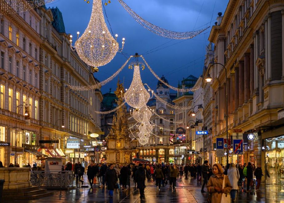 Laut Handelsverband Österreich und Wirtschaftskammer Wien zeigt sich trotz hoher Inflation bisher keine besondere Kaufzurückhaltung. © Shutterstock