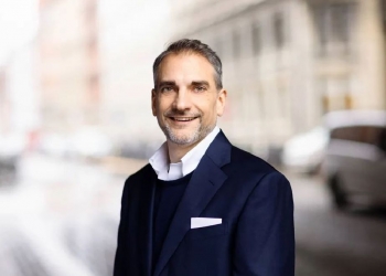 Von der Möbel- und die Schmuckbranche: Byron Clayton wechselt von IKEA zu Pandora.