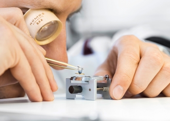 NOMOS_Glashütte_Unruhreif_für hauseigene_Hemmung