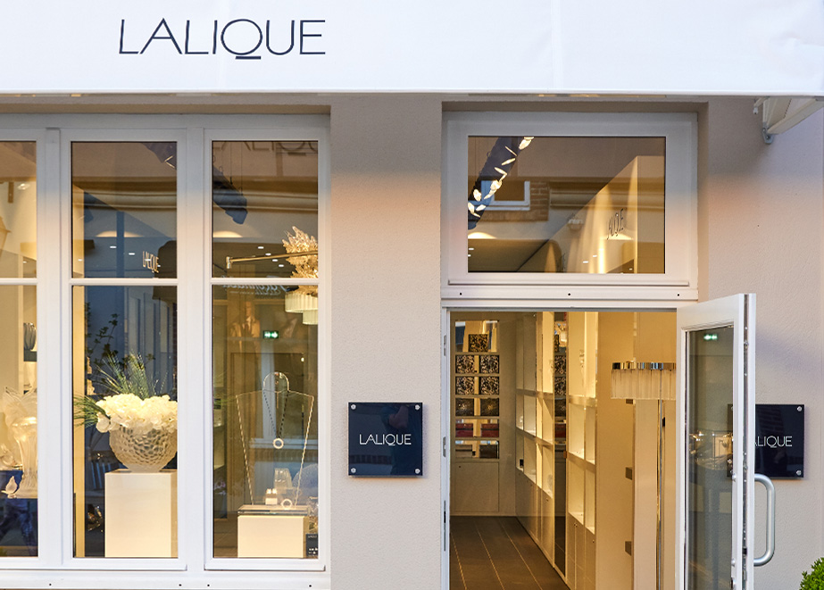 Mueller-steigt-bei-Lalique-ein