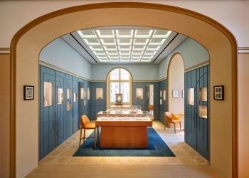 Hermes_Wien_Graben_22_Display