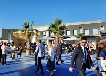 VO-Eingang-WP-scaled