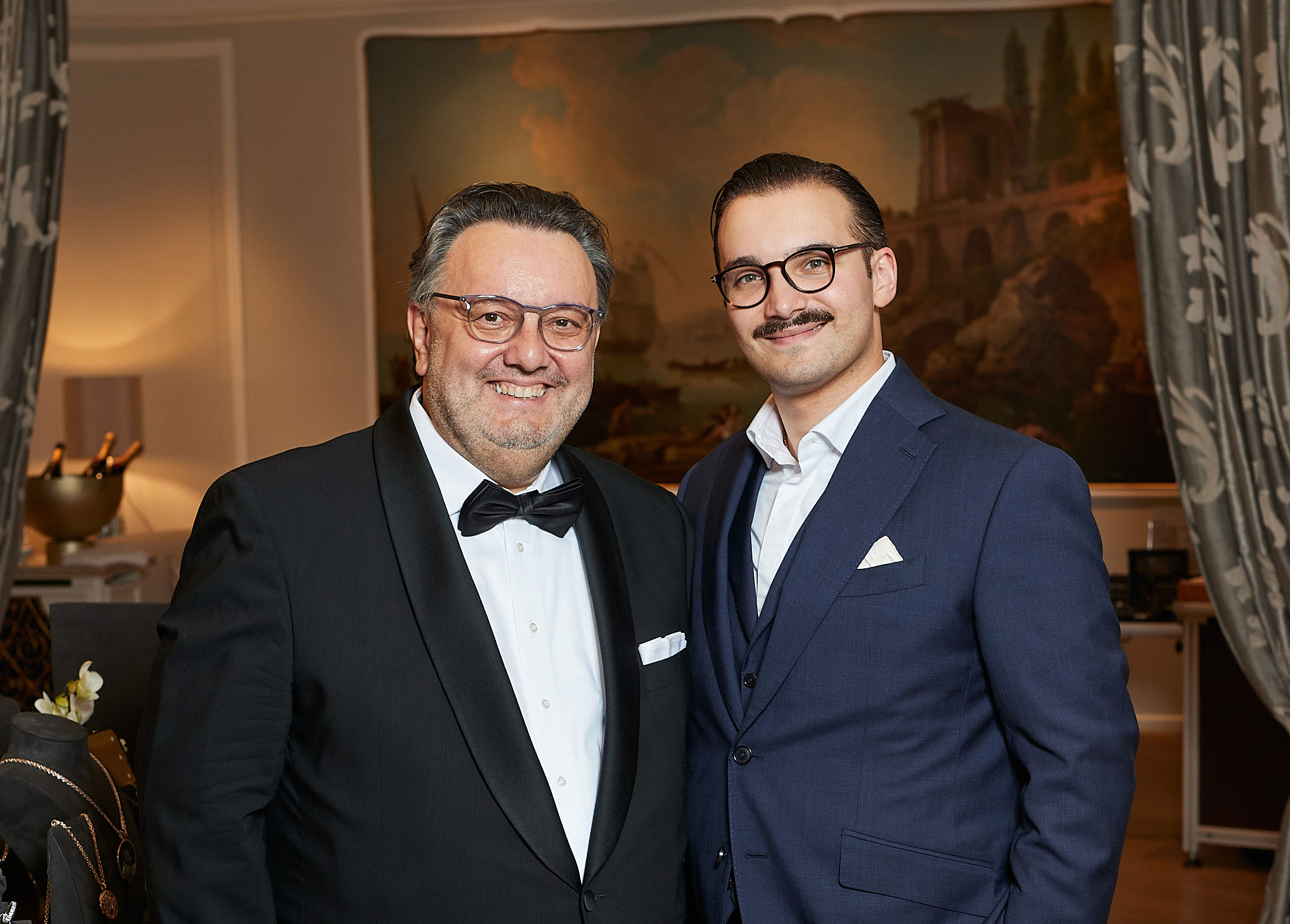 Frank Maier (links) und Maximilan Maier (rechts) wollen Juweliere im Verkauf stärken. © Leo Wittwer