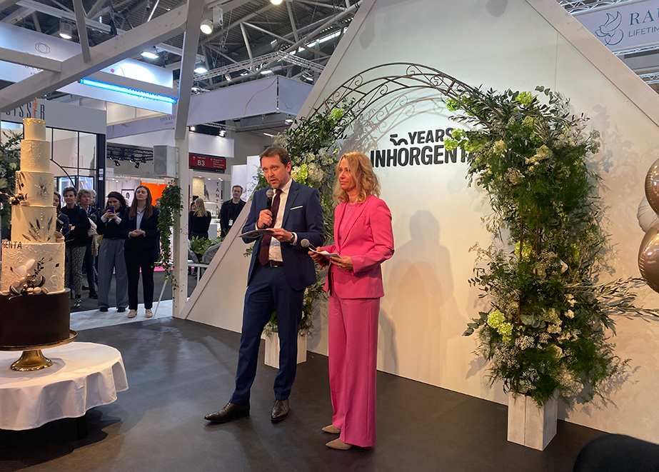 Stefanie Mändlein INHORGENTA Chefin und Stefan Rummel, CEO der Messe München Group, nahmen die offizielle Eröffnung vor.