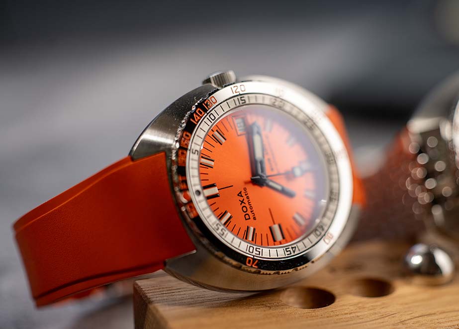 Doxa_Watches and Wonders_2024_Sub_200T_orange