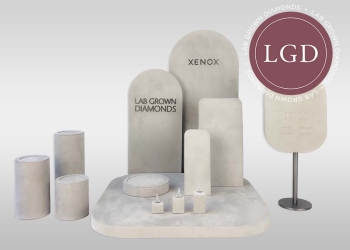 Xenox Stütz Lab Grown Diamonds Display