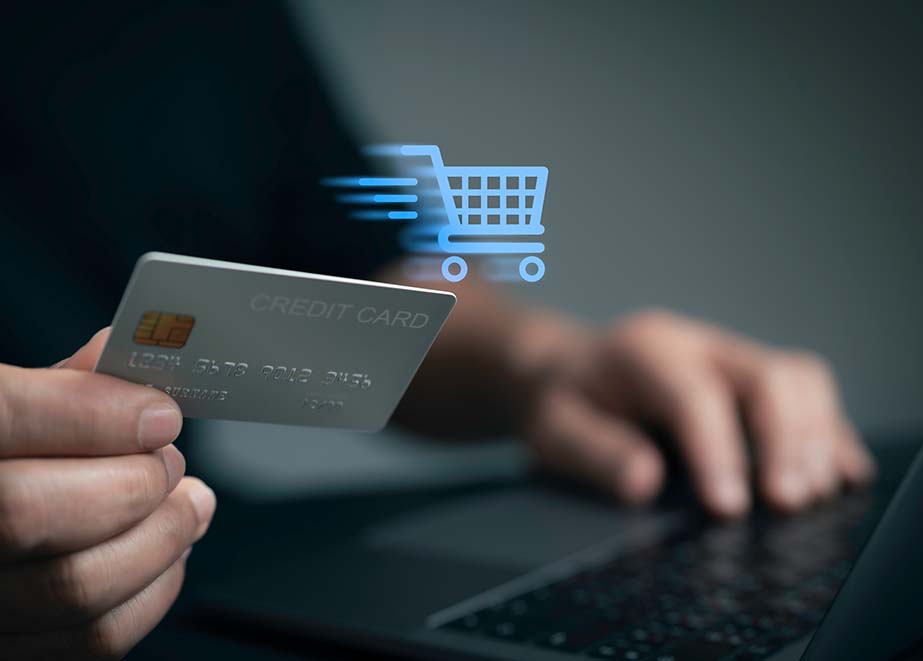 Eine starke Online-Präsenz und ein gut durchdachtes E-Commerce-Angebot sind unerlässlich, um im wandelnden Markt wettbewerbsfähig zu bleiben. © Shutterstock