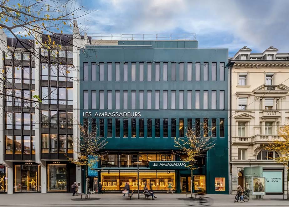 Les Ambassadeurs in der Krise