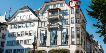 Les Ambassadeurs Luzern schließt