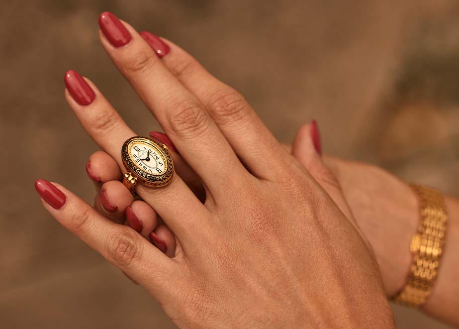 BULOVA Art-Déco-Ringuhr für Damen